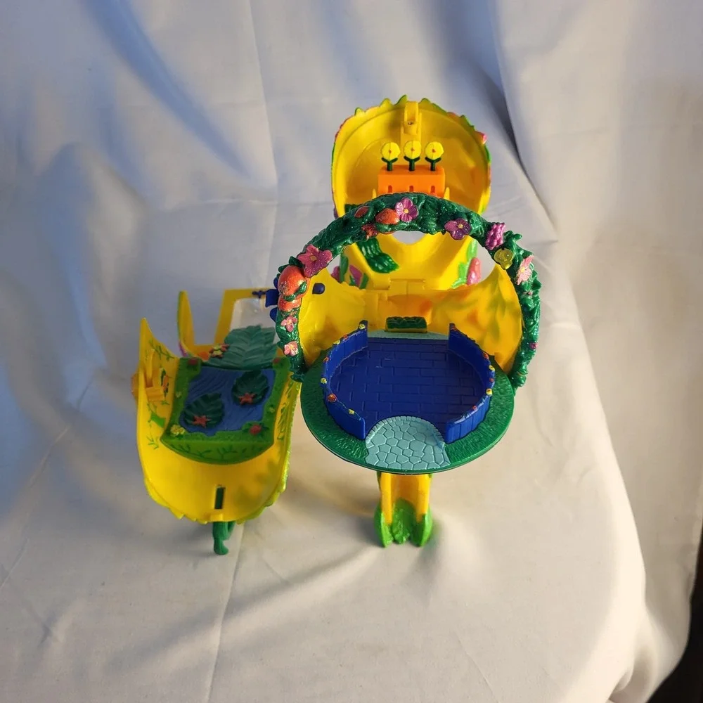 Vintage Trendmasters Dream Garden Giggle N Grow Nursery Playset -no Accessories